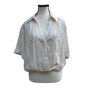 By Together Ivory Textured Short Sleeve Blouse Women’s Small Rayon Blend